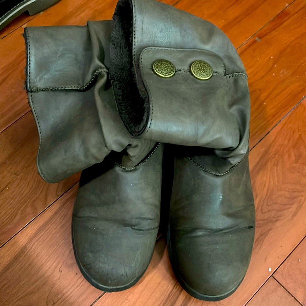 Winter boots